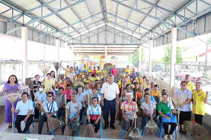 โครงการชุมชนน่าอยู่น่ามอง ป้องกันโรคต...